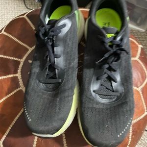 SKECHERS MAXROAD 5 Mens size 13